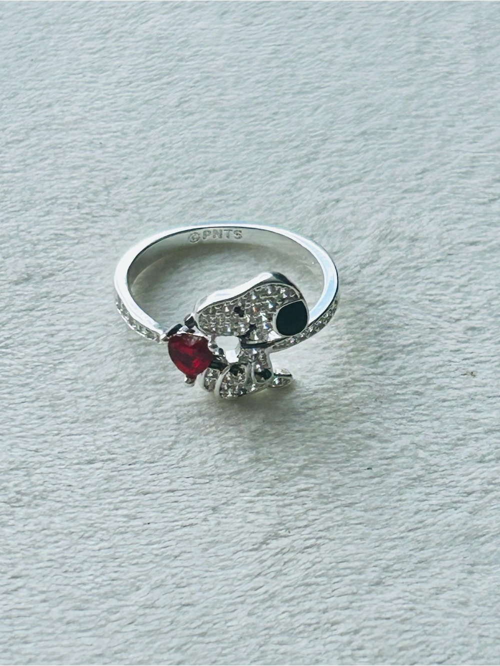💍 Beautiful Snoopy Ring with Heart – 925 Silver